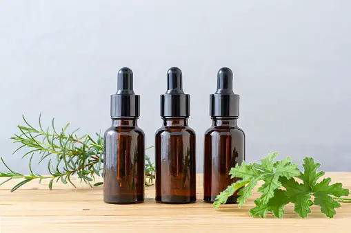 Geranium oil in small bottles